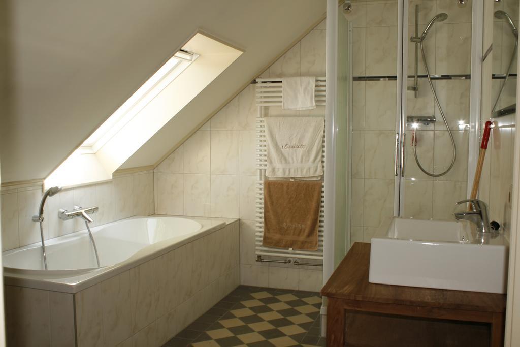 'T Ossenschot Bed & Breakfast Ter Apel Room photo