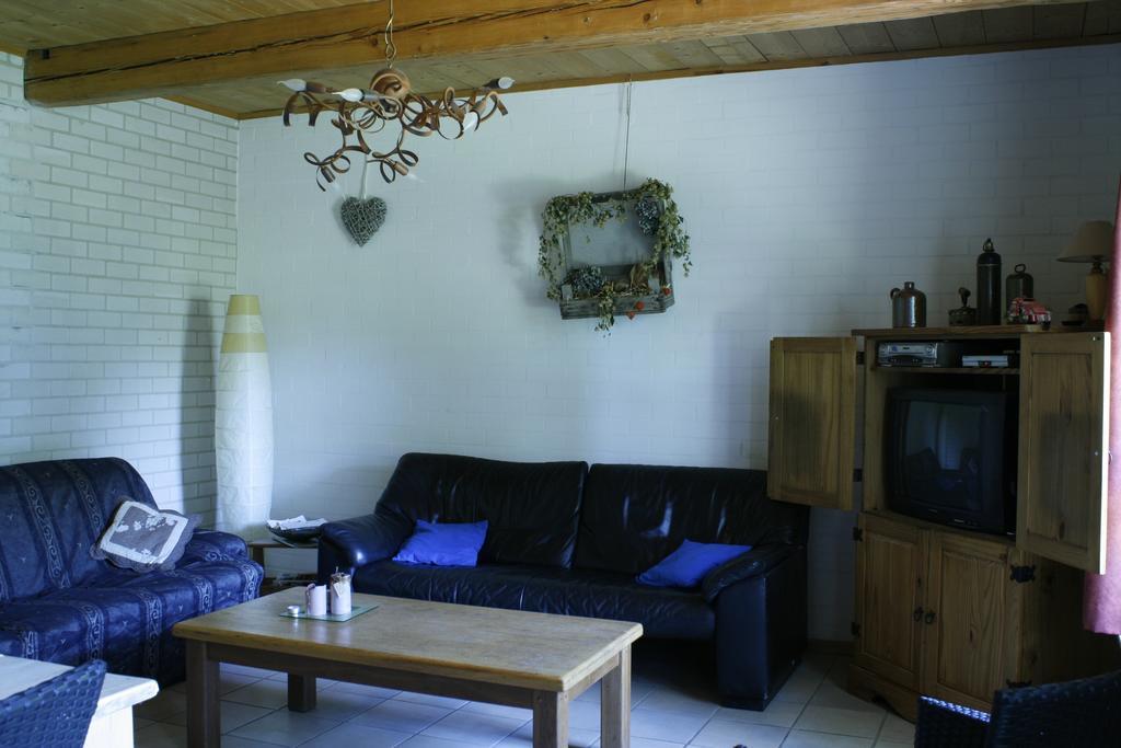 'T Ossenschot Bed & Breakfast Ter Apel Room photo